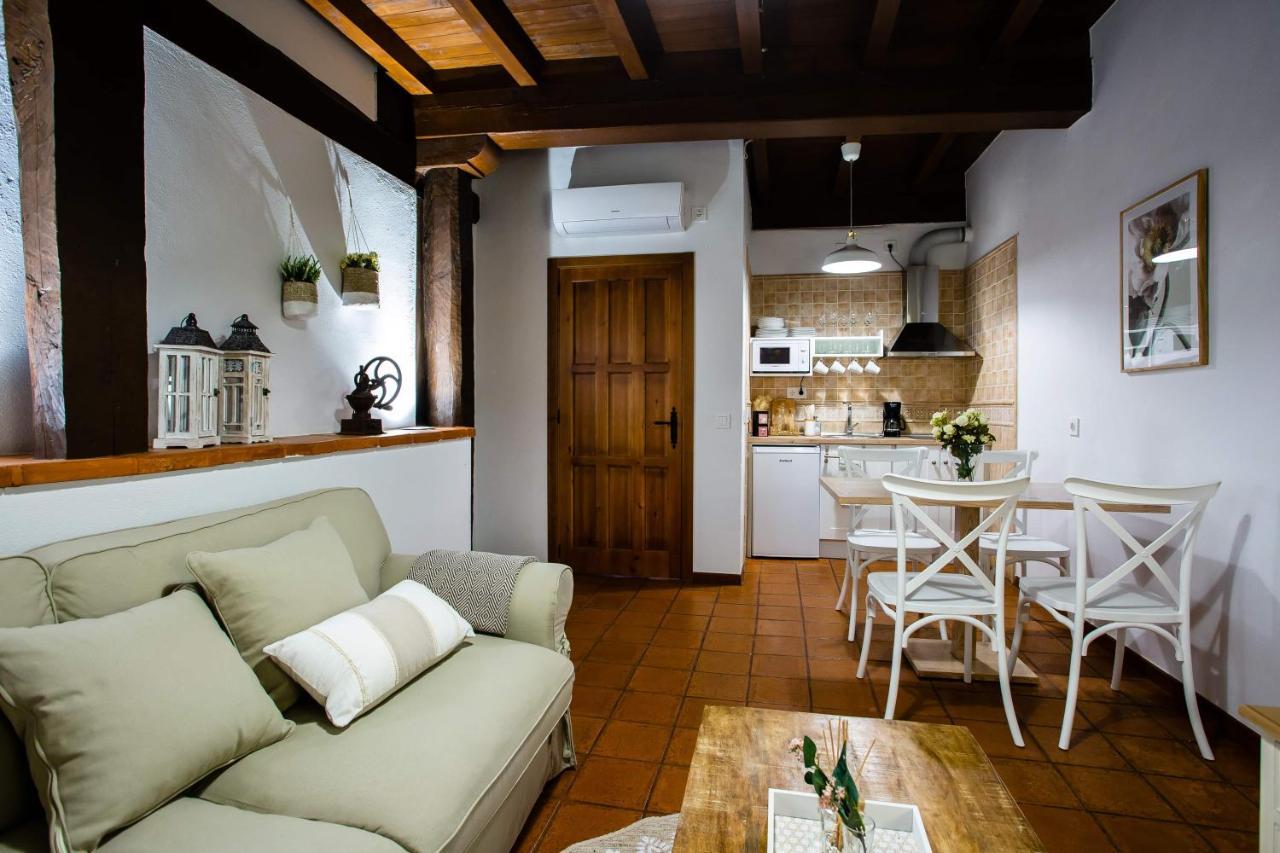Apartamentos Puente De La Juderia Hervas Exterior photo