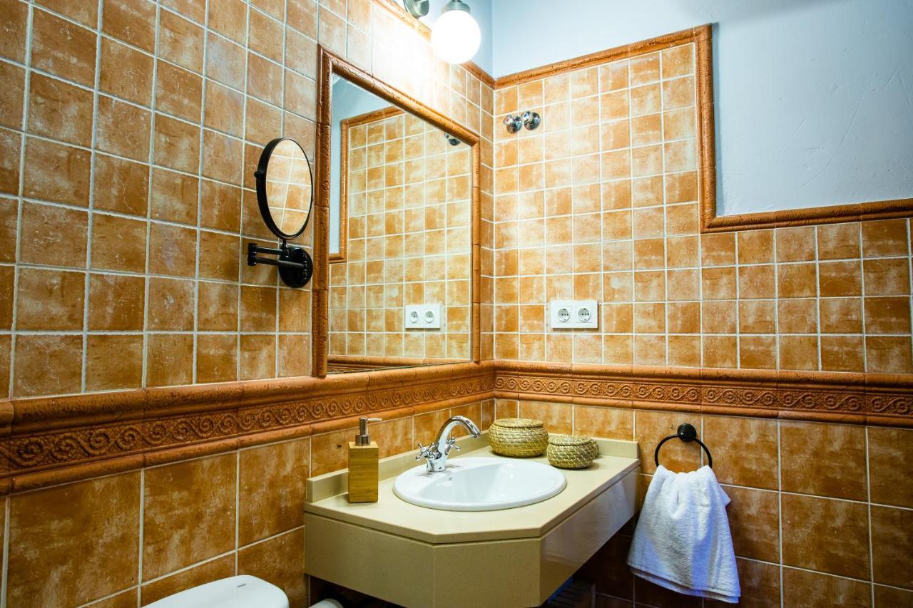 Apartamentos Puente De La Juderia Hervas Exterior photo
