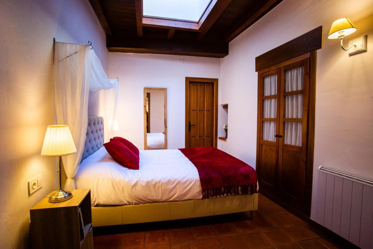 Apartamentos Puente De La Juderia Hervas Exterior photo