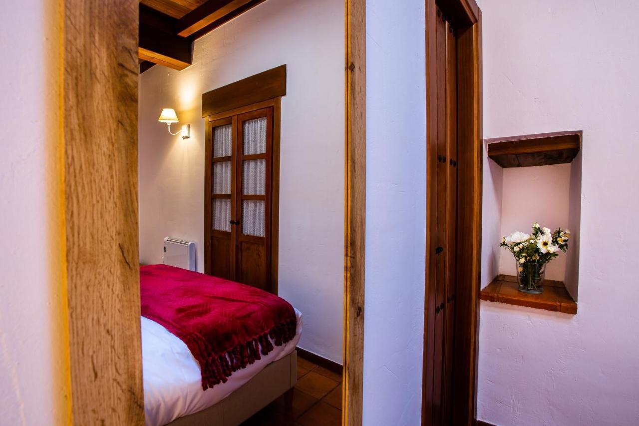 Apartamentos Puente De La Juderia Hervas Exterior photo