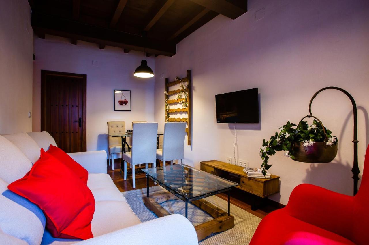 Apartamentos Puente De La Juderia Hervas Exterior photo