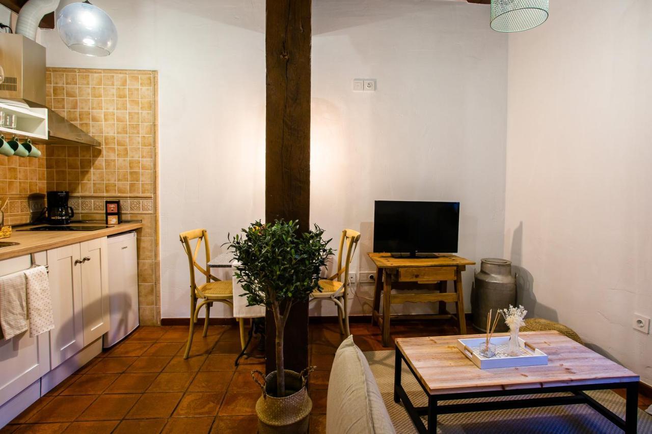 Apartamentos Puente De La Juderia Hervas Exterior photo