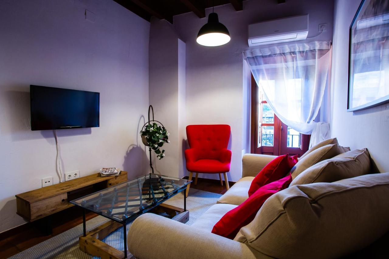 Apartamentos Puente De La Juderia Hervas Exterior photo
