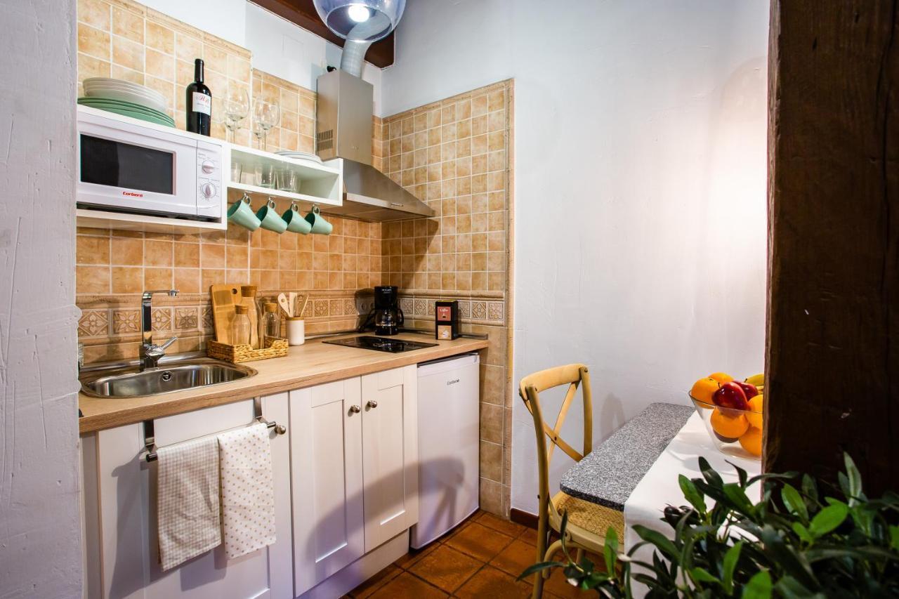 Apartamentos Puente De La Juderia Hervas Exterior photo